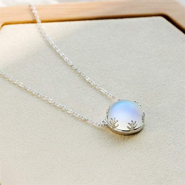aurora-light-necklace-min aurora-light-necklace-min
